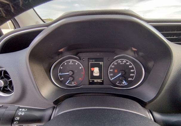 Toyota Yaris cena 56000 przebieg: 67000, rok produkcji 2019 z Niepołomice małe 326